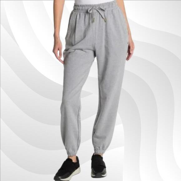 2/$50 WeWoreWhat Heather Grey Sweatpants Size M | Cozy & Casual Loungewear - Picture 1 of 8